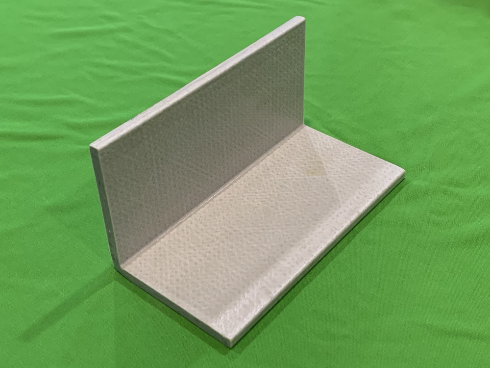FIBERGLASS ANGLE BAR 3x3