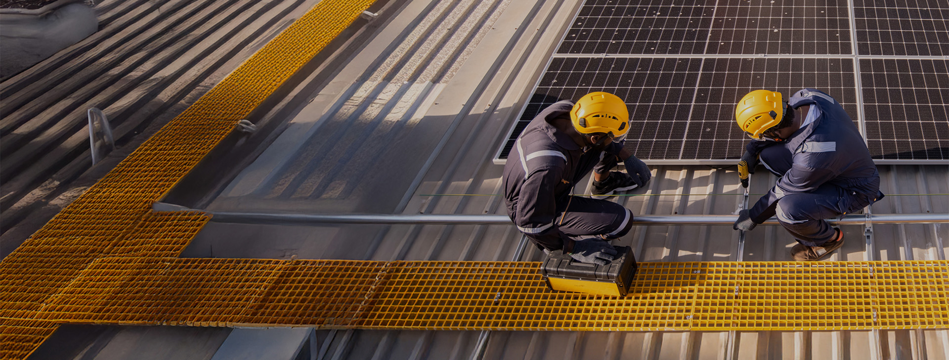 Stronger,Smarter, Longer-Lasting Fibreglass & Polyethylene Products.